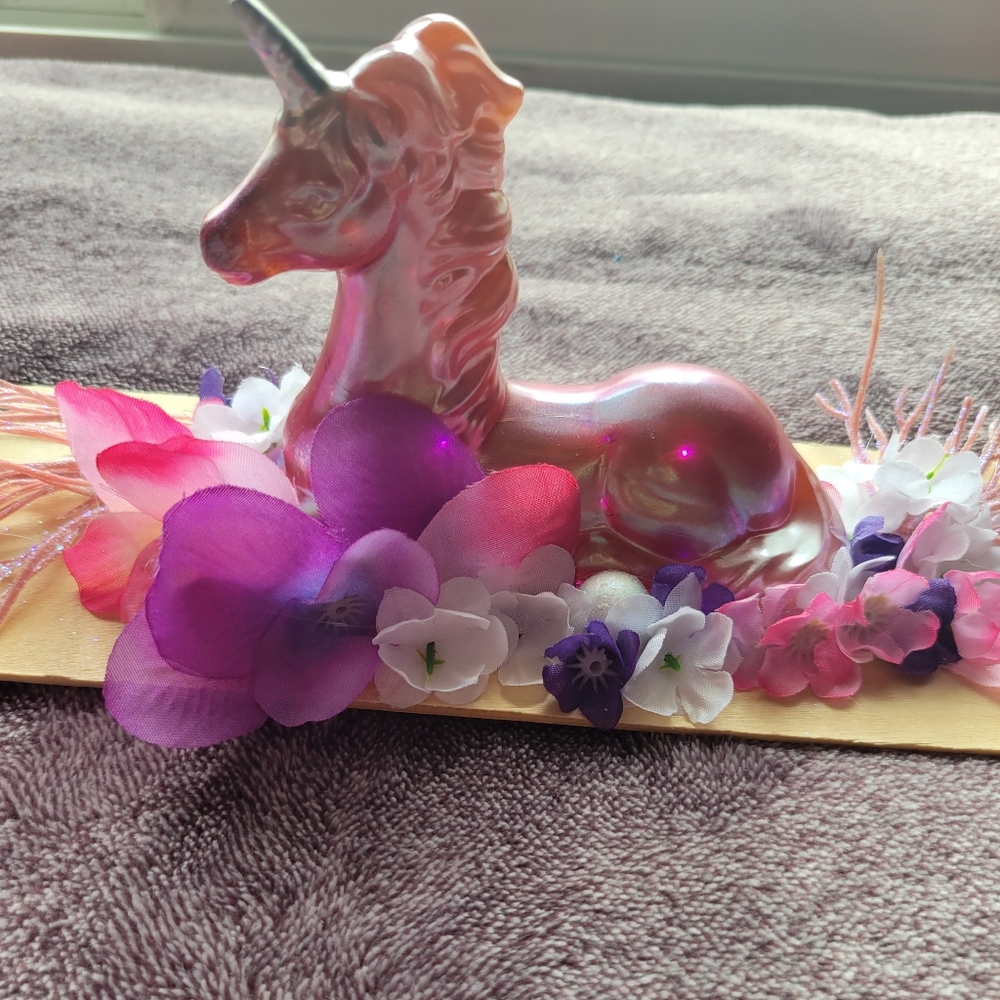 Handmade resin light up unicorn home decor